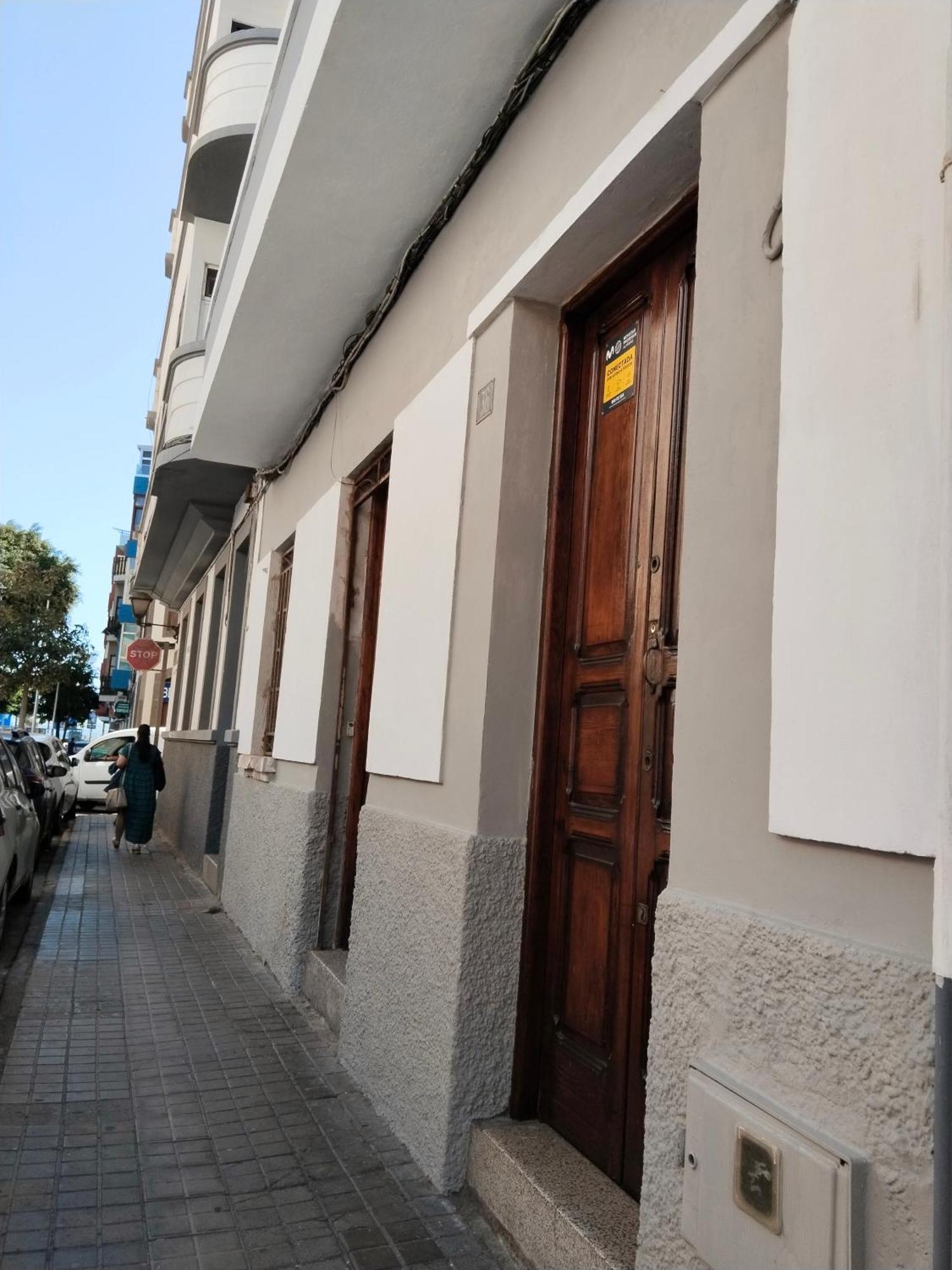 Street House *